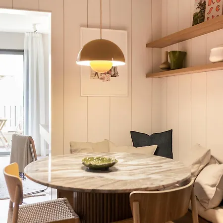 Apartment C211 *