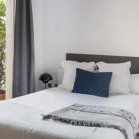 C211 Apartment