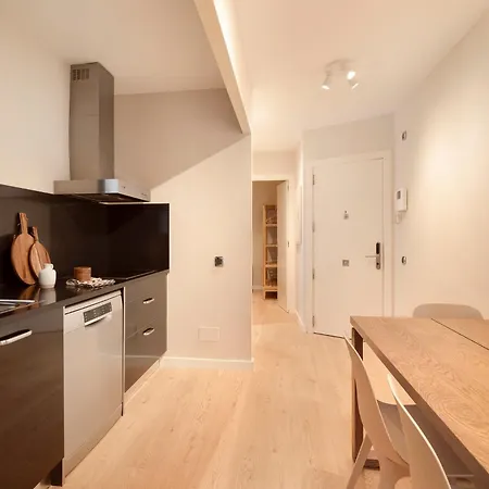 Apartment C211