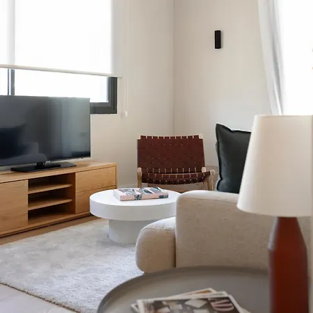 C211 Apartment