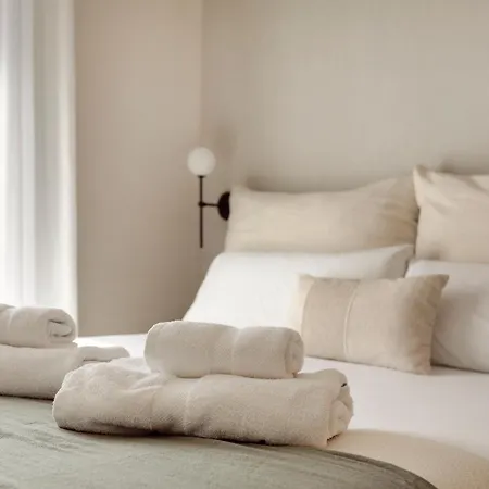 Apartment C211 *
